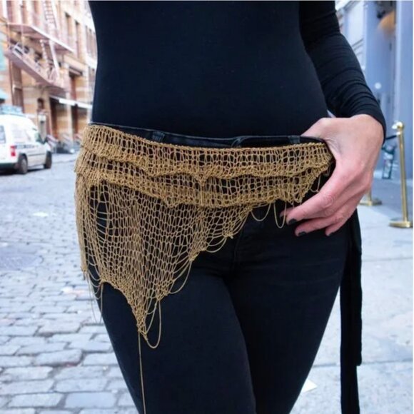 DRIPPING CHAINS BELT